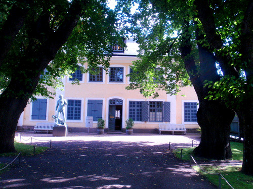 Linnaeus Home and work/office/studio.